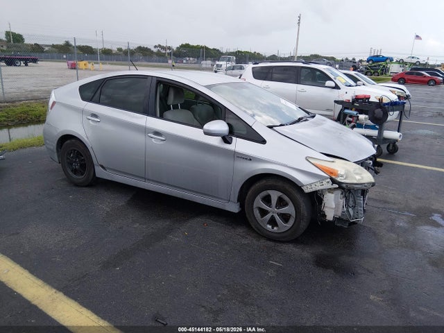 Salvage Toyota Prius Image