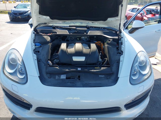 Porsche Cayenne Hybrid S