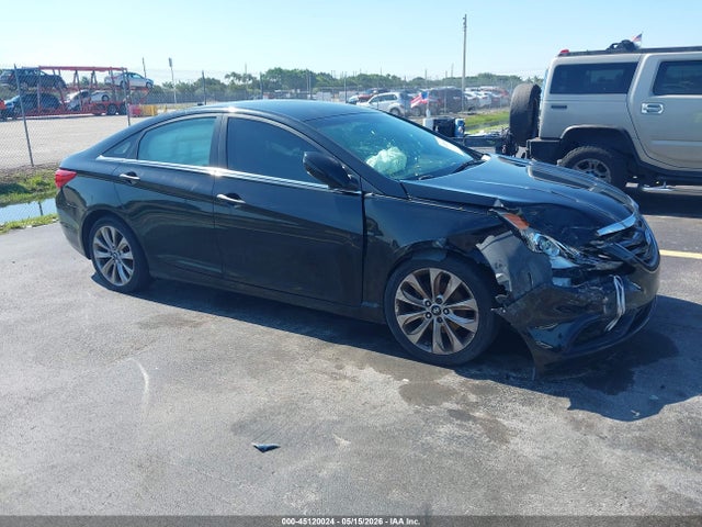 Salvage Hyundai SONATA Image
