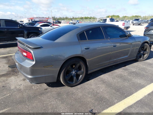 Dodge Charger Sxt