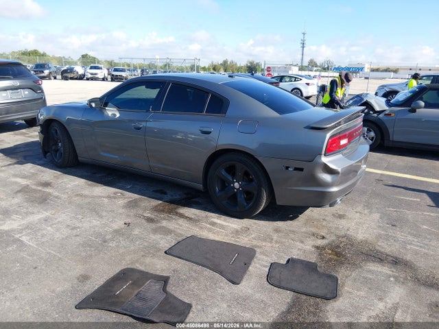 Dodge Charger Sxt