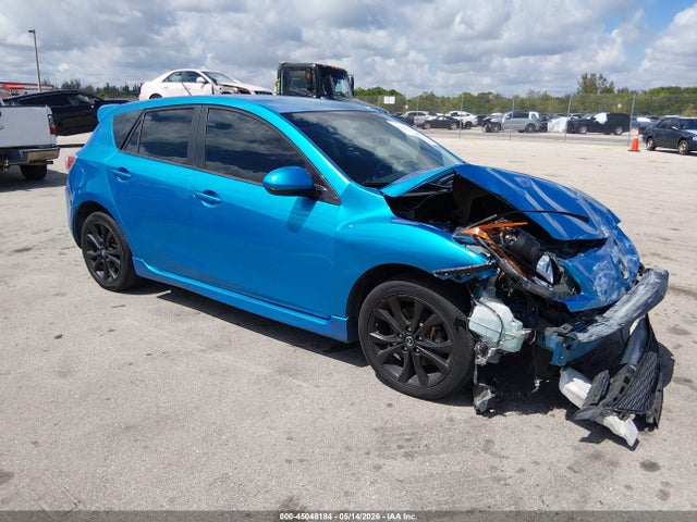 Salvage Mazda Mazda3 Image