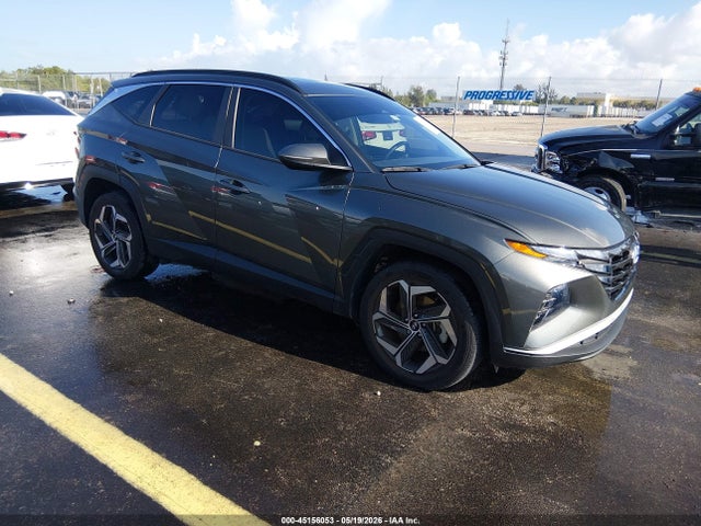Salvage Hyundai TUCSON Image