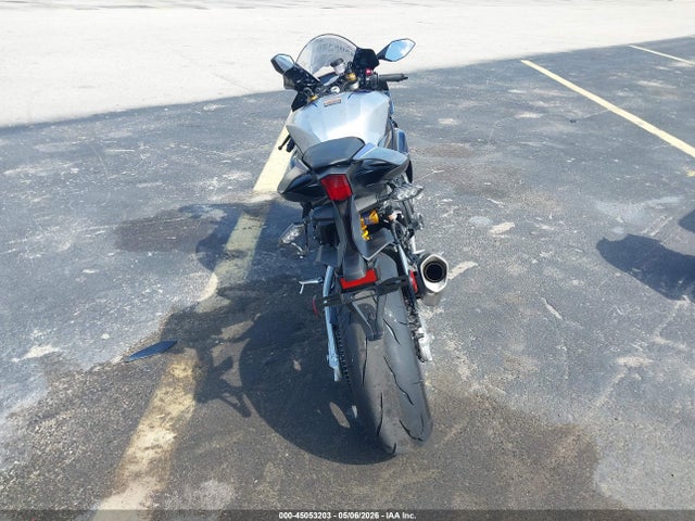 Yamaha Yzf1000 D