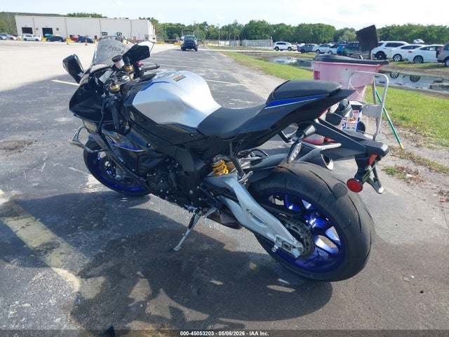 Yamaha Yzf1000 D
