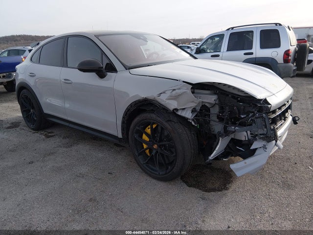 Salvage Porsche Cayenne Coupe Image