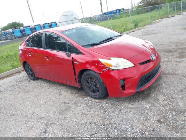 Salvage Toyota Prius Image