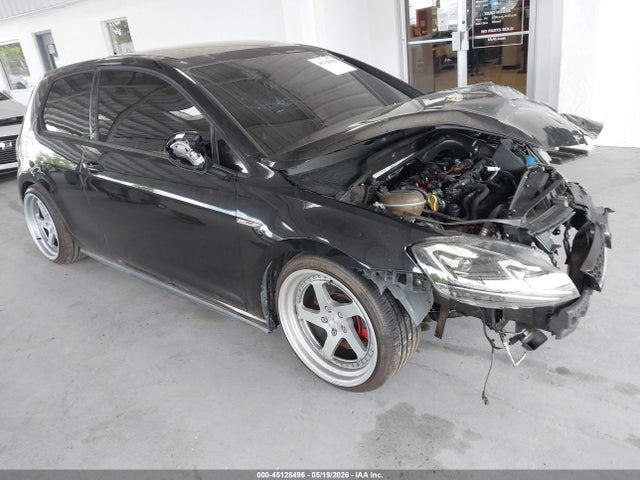 Salvage Volkswagen Golf Image