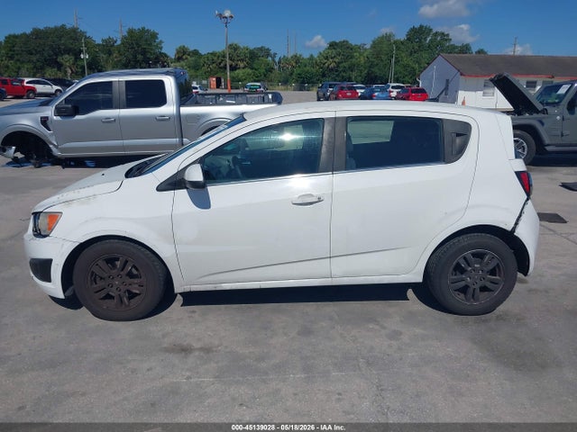Chevrolet Sonic Lt Auto