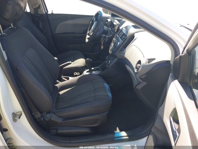 Chevrolet Sonic Lt Auto