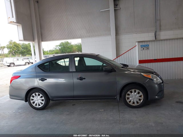 Nissan Versa 1.6 S