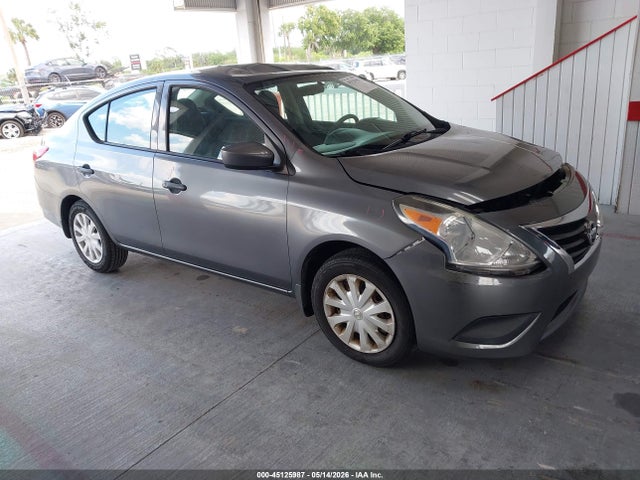 Salvage Nissan Versa Image
