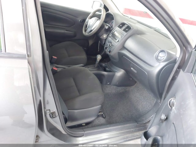 Nissan Versa 1.6 S