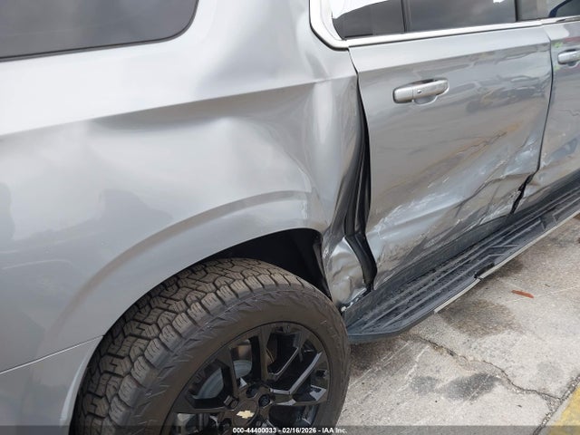 Chevrolet Suburban 4wd Ls