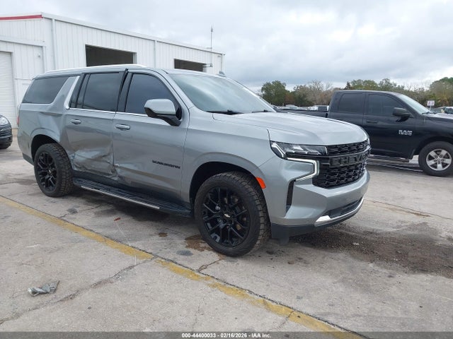 Salvage Chevrolet Suburban Image