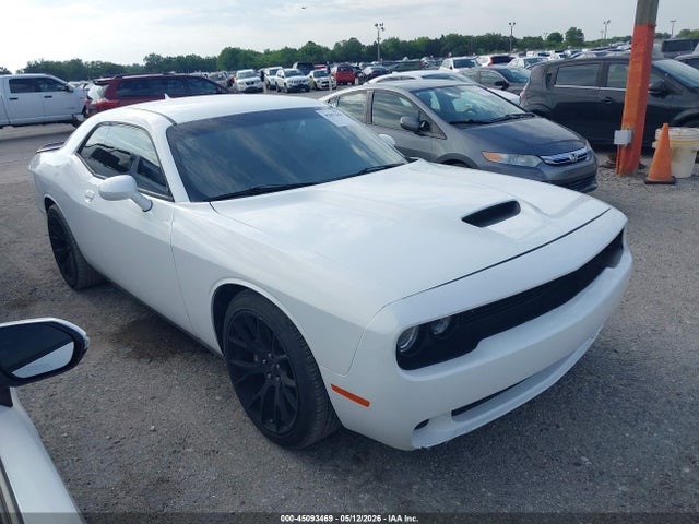 Salvage Dodge Challenger Image