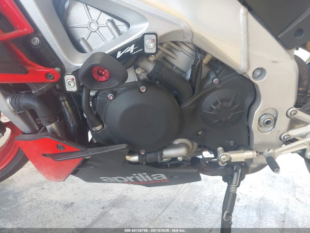 Aprilia Tuono V4 1100 Factory