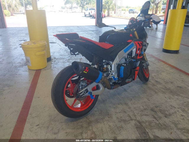 Aprilia Tuono V4 1100 Factory