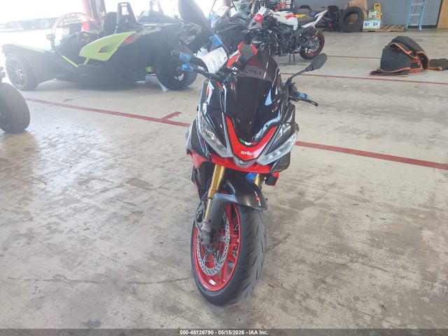 Aprilia Tuono V4 1100 Factory