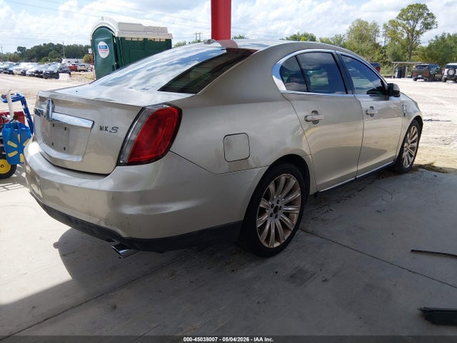 Lincoln MKS