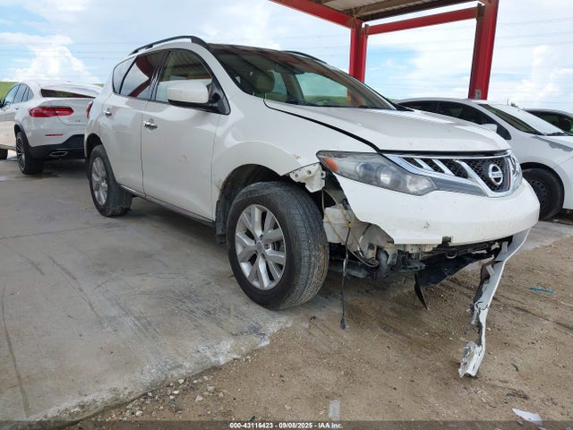 Salvage Nissan Murano Image