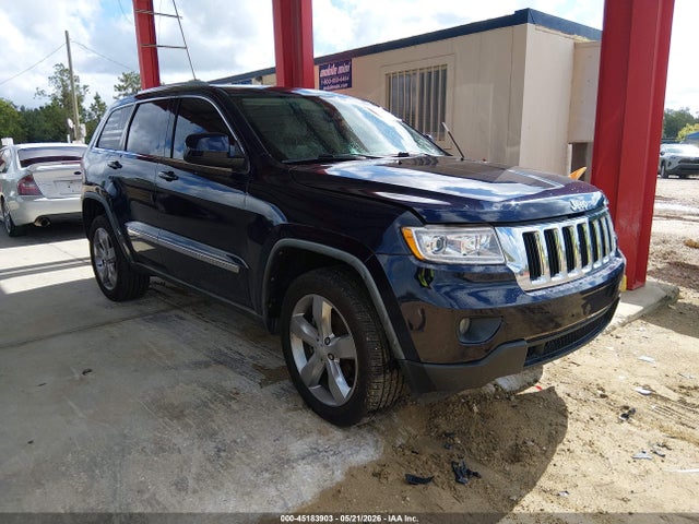 Salvage Jeep Grand Cherokee Image