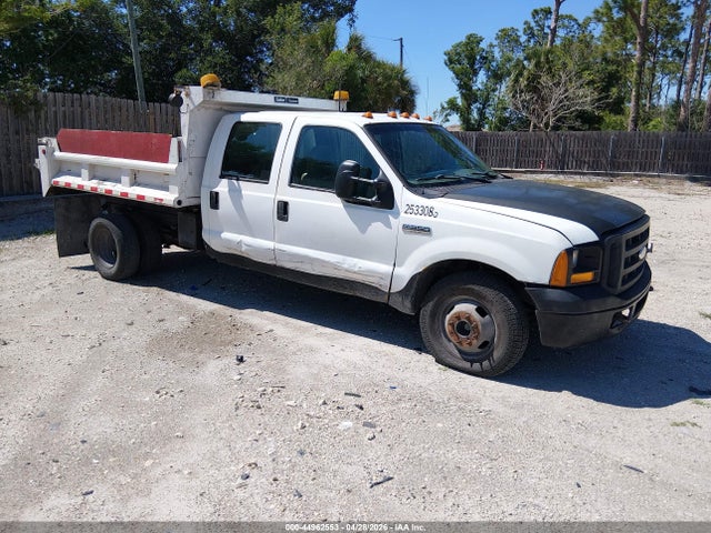 Salvage Ford F-350 Image