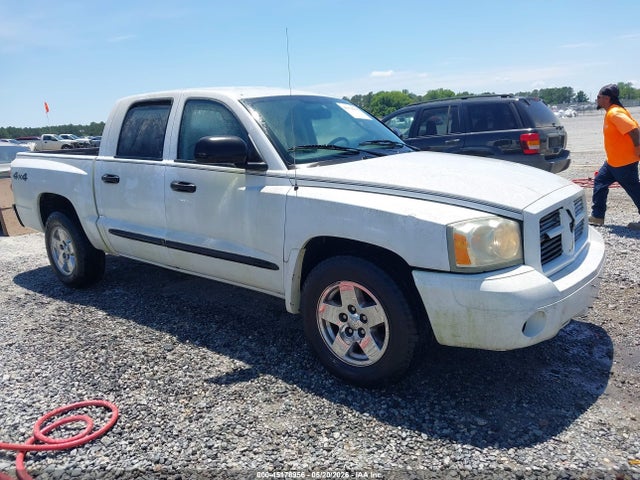 Salvage Dodge Dakota Image