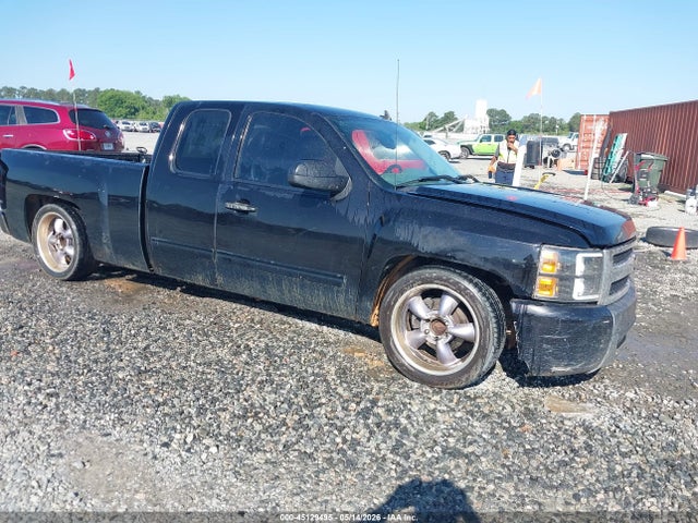 Salvage Chevrolet Silverado 1500 Image