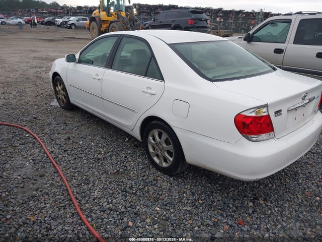 Toyota Camry Xle V6