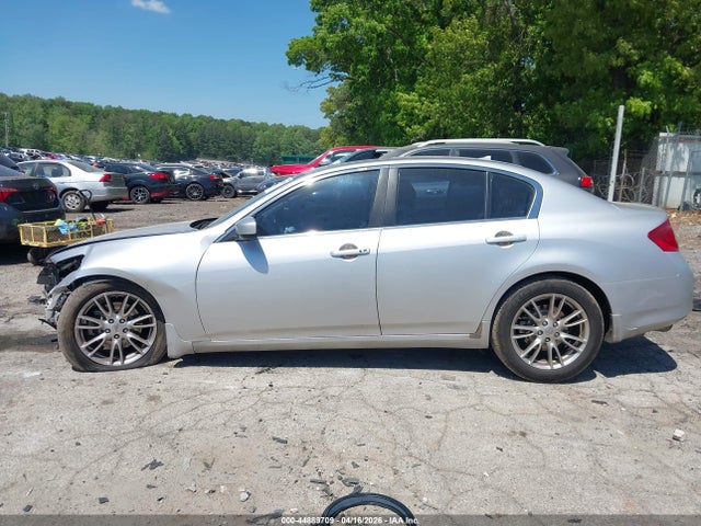 INFINITI G37 Journey