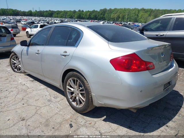 INFINITI G37 Journey