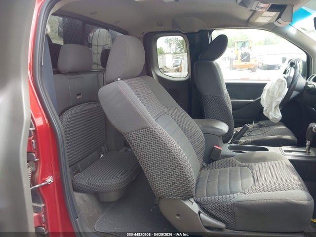 Nissan Frontier Sv