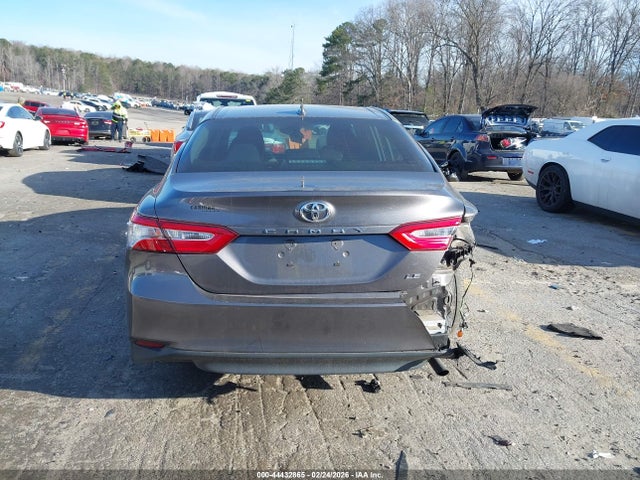 Toyota Camry Le