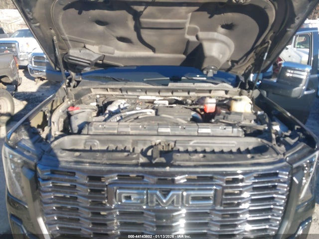 General Motors Sierra 3500HD 4wd  Long Bed Denali Ultimate