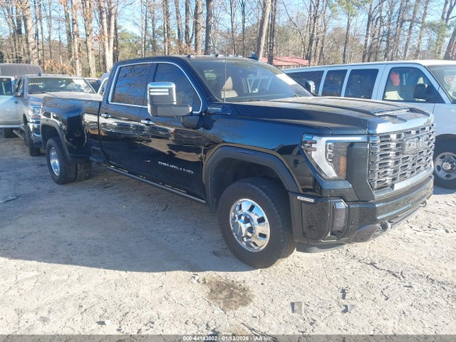 Salvage General Motors Sierra 3500HD Image