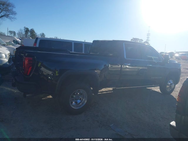 General Motors Sierra 3500HD 4wd  Long Bed Denali Ultimate