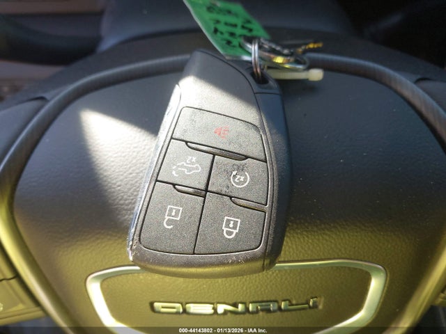 General Motors Sierra 3500HD 4wd  Long Bed Denali Ultimate