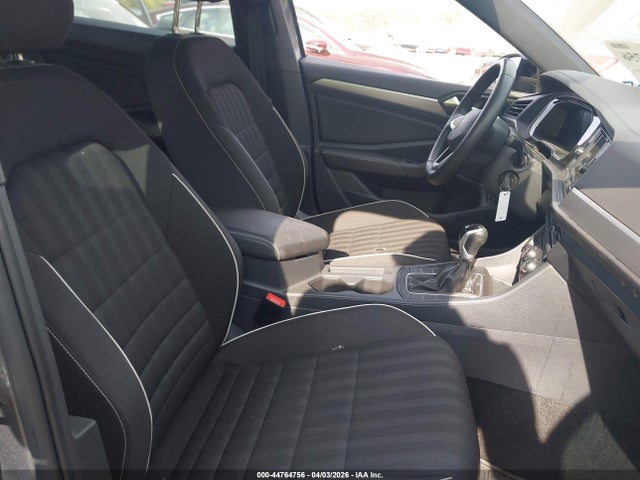 Volkswagen Jetta 1.5t Sport
