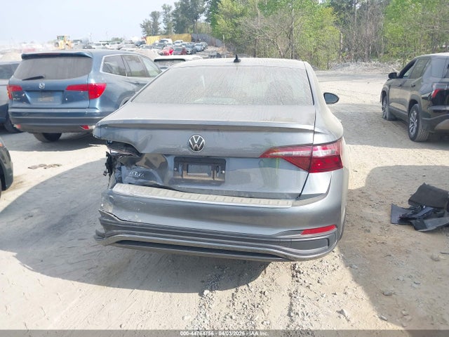 Volkswagen Jetta 1.5t Sport