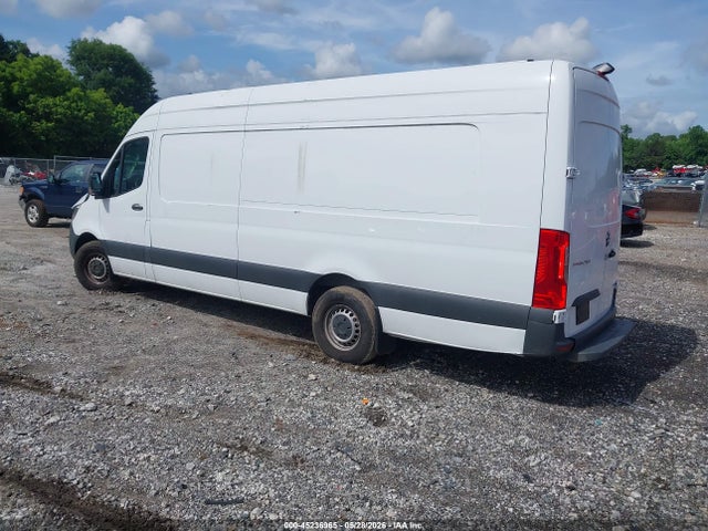Mercedes-Benz Sprinter 2500 High Roof 4-cyl Diesel