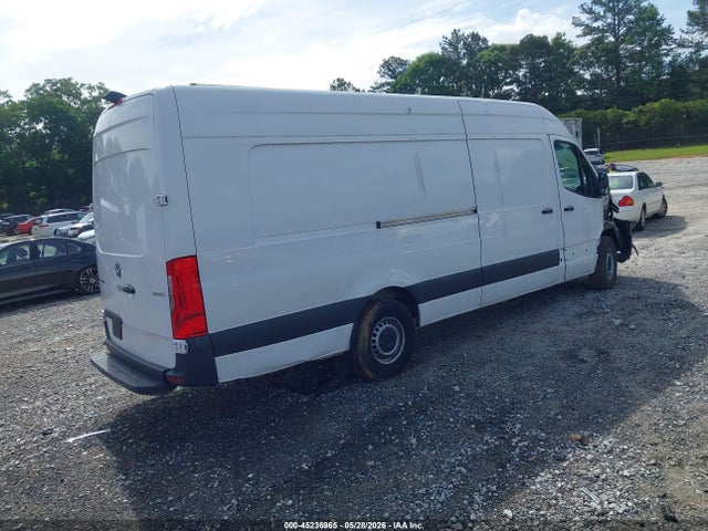 Mercedes-Benz Sprinter 2500 High Roof 4-cyl Diesel