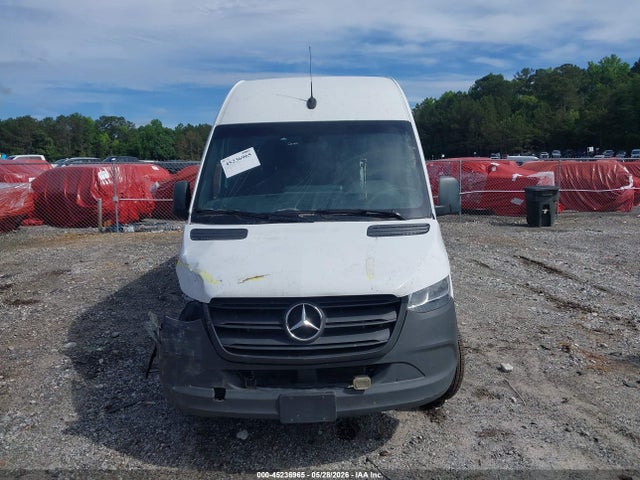 Mercedes-Benz Sprinter 2500 High Roof 4-cyl Diesel