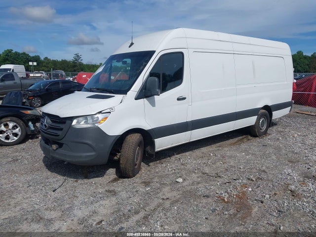 Mercedes-Benz Sprinter 2500 High Roof 4-cyl Diesel