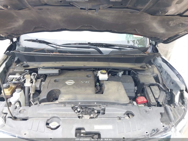 Nissan Pathfinder Platinum