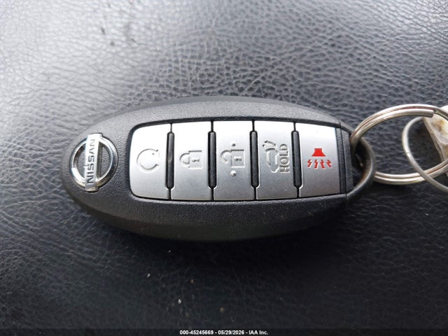 Nissan Pathfinder Platinum