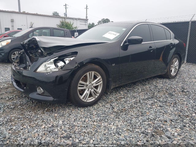 INFINITI Q40