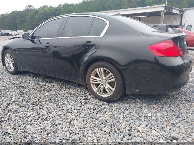 INFINITI Q40