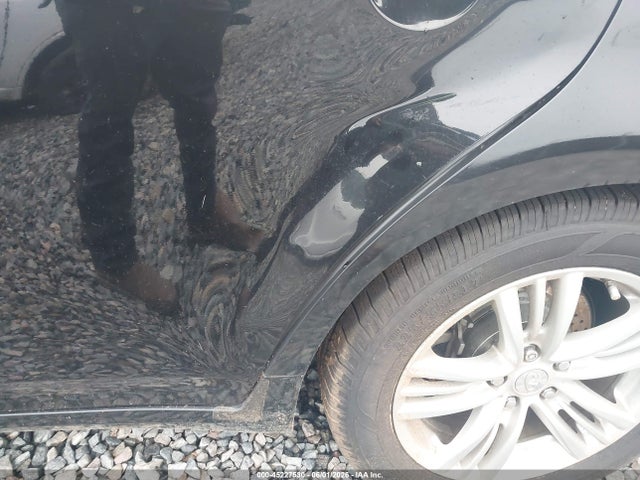 INFINITI Q40