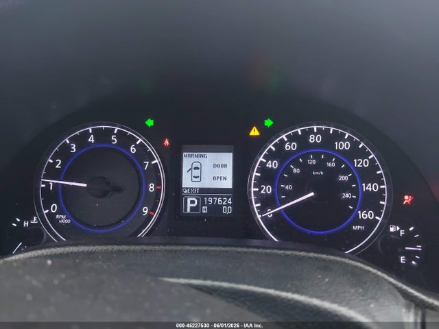INFINITI Q40